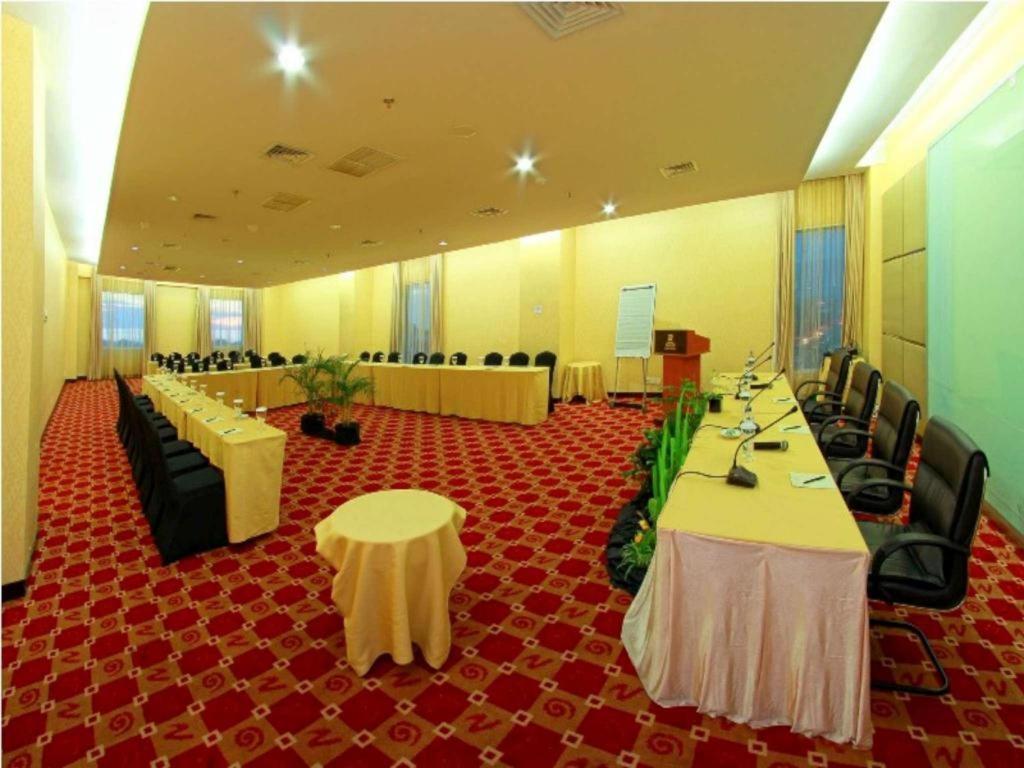 Grand Basko Hotel Padang  Ngoại thất bức ảnh