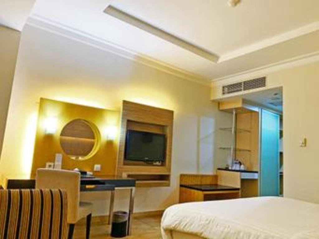 Grand Basko Hotel Padang  Ngoại thất bức ảnh